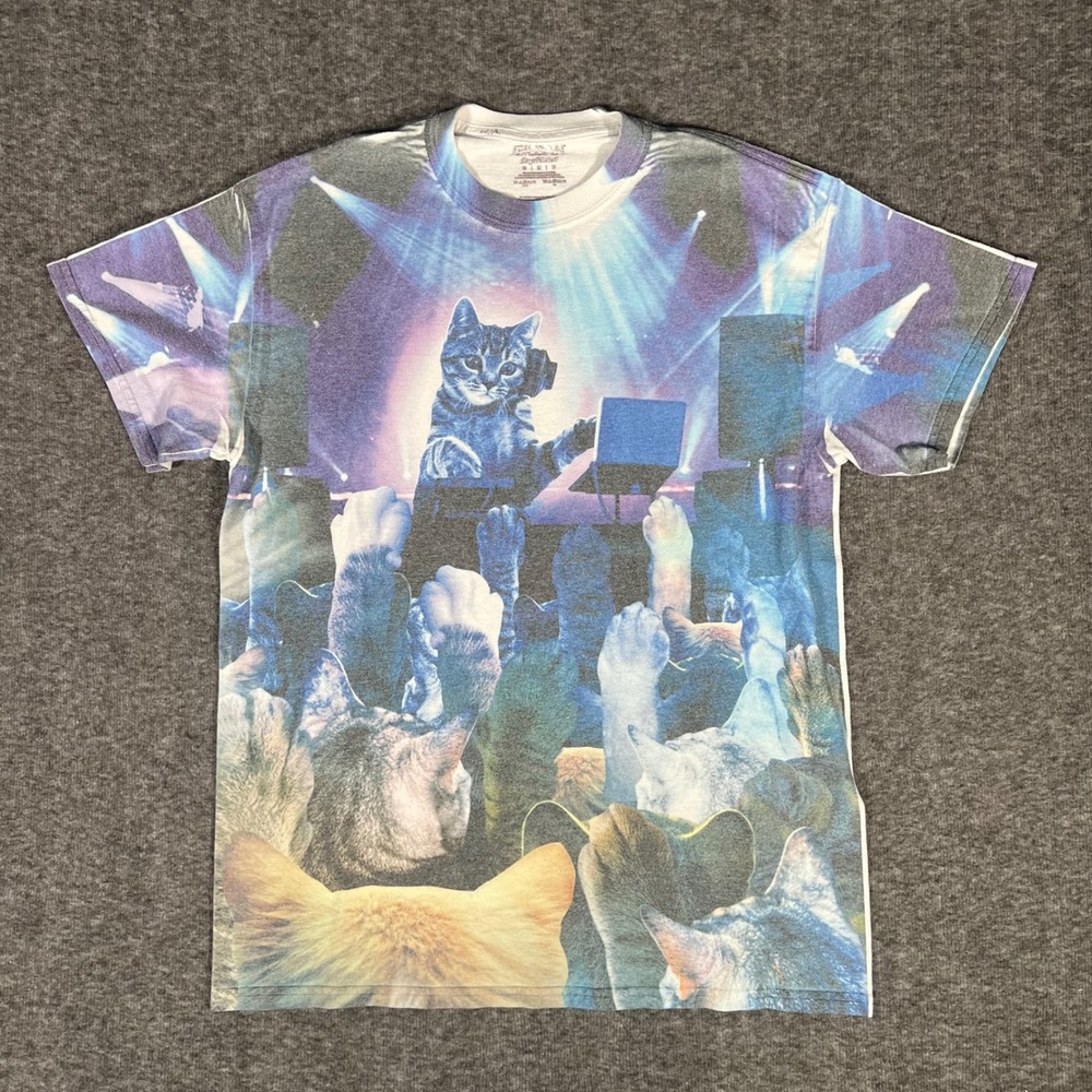 Gildan DJ Cat Rave Club All Over Print T-Shirt Mens Medium Rare Designer Graphic